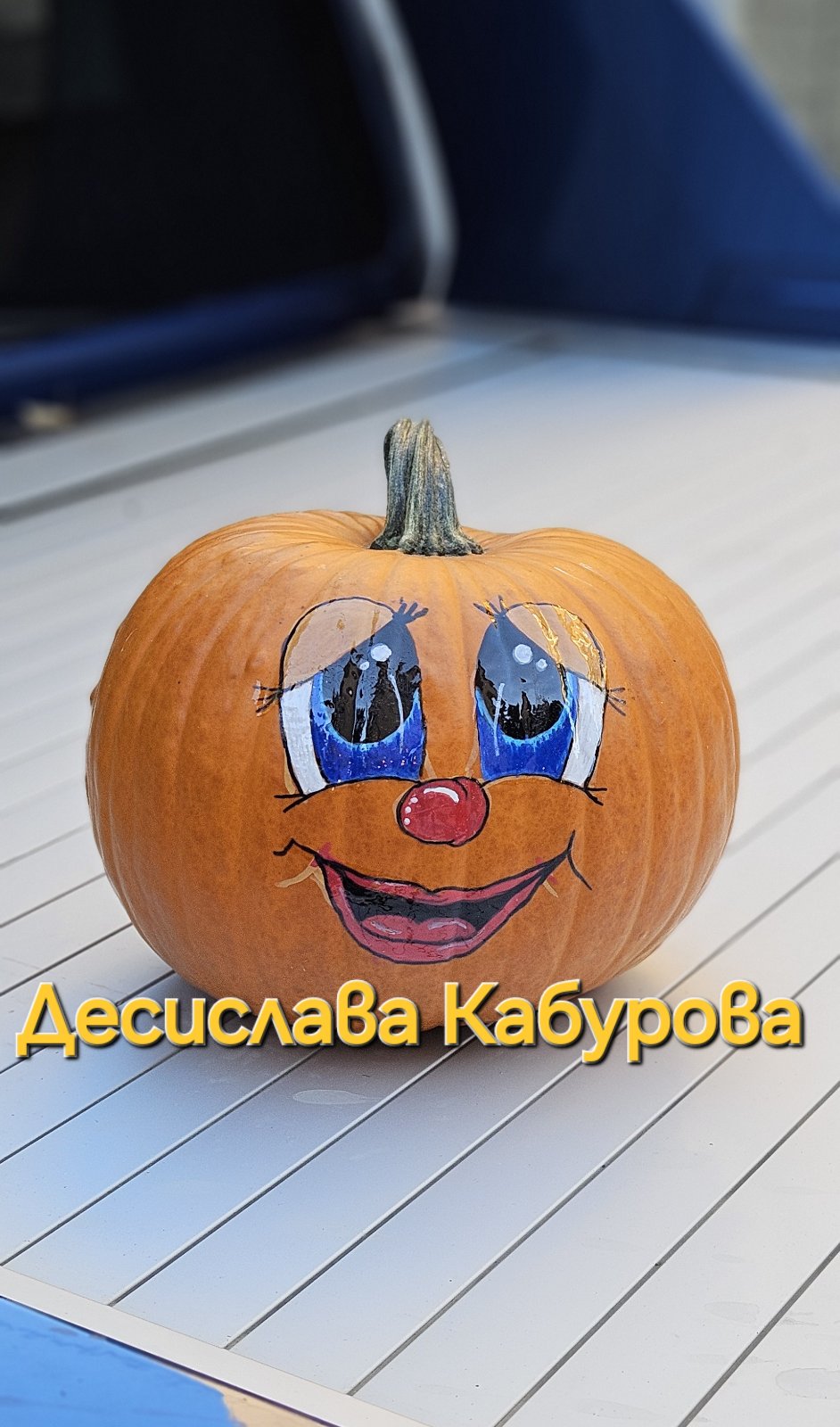 Ръчно рисувана тиква с акрилни бои 18