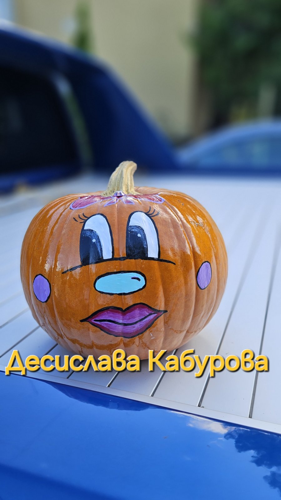Ръчно рисувана тиква с акрилни бои 5